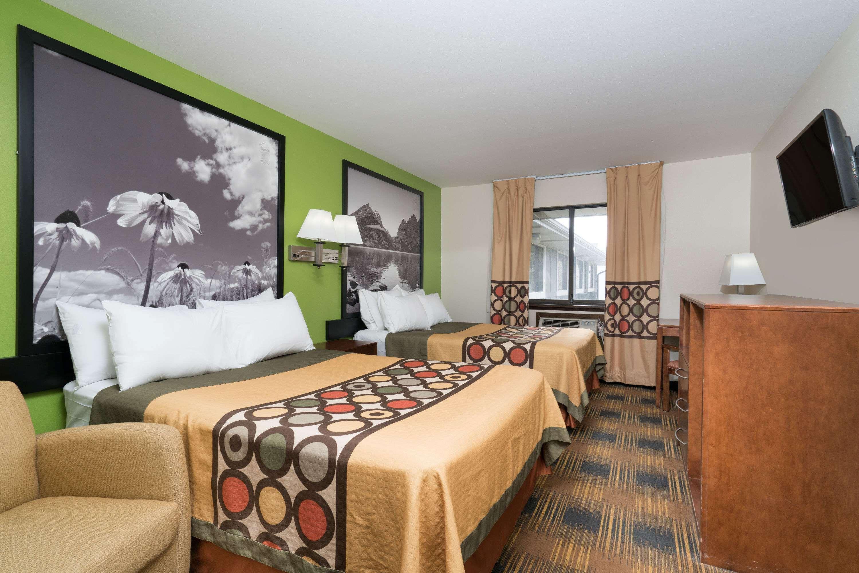 Super 8 By Wyndham Rochester Mayo Clinic Area Luaran gambar