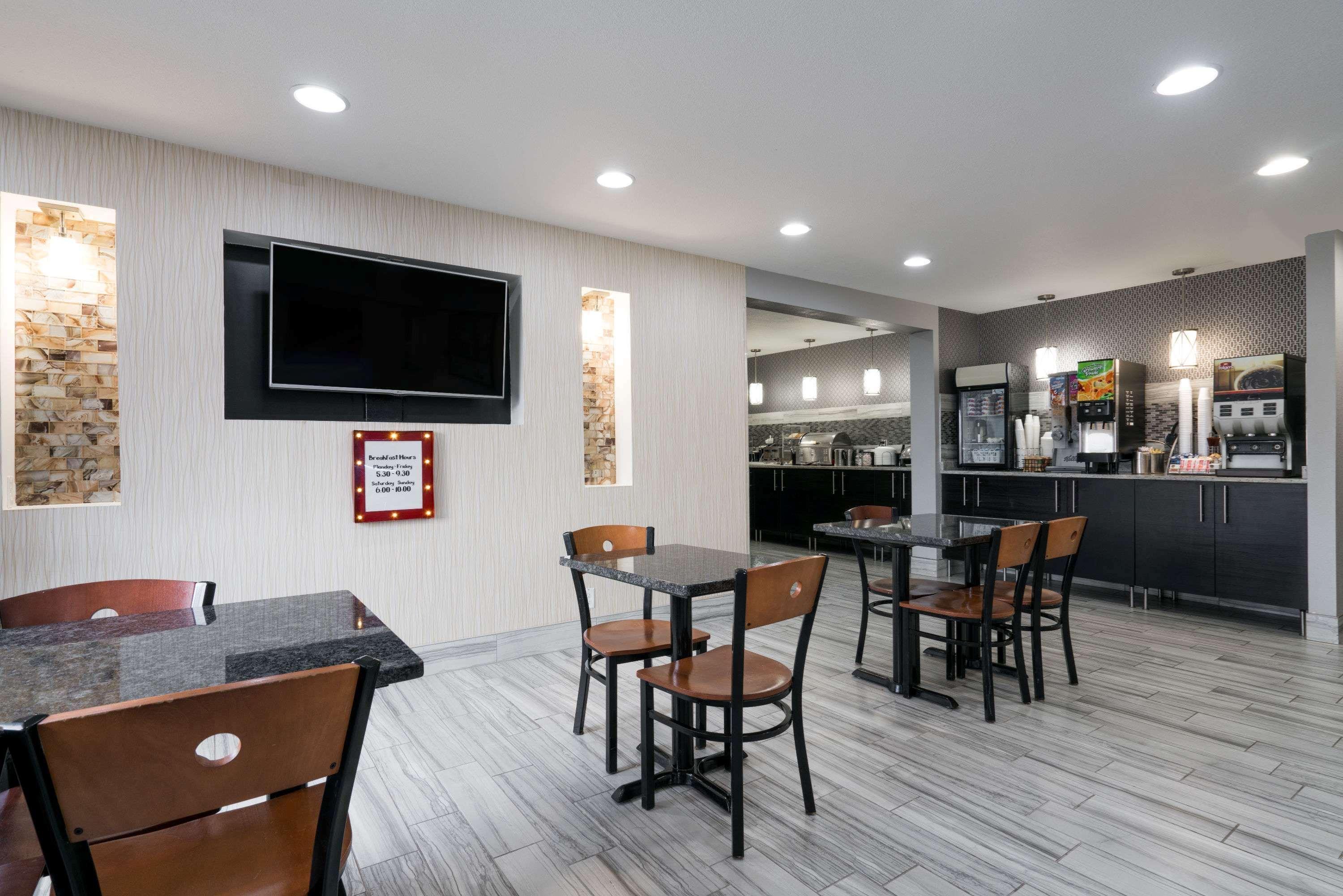 Super 8 By Wyndham Rochester Mayo Clinic Area Luaran gambar