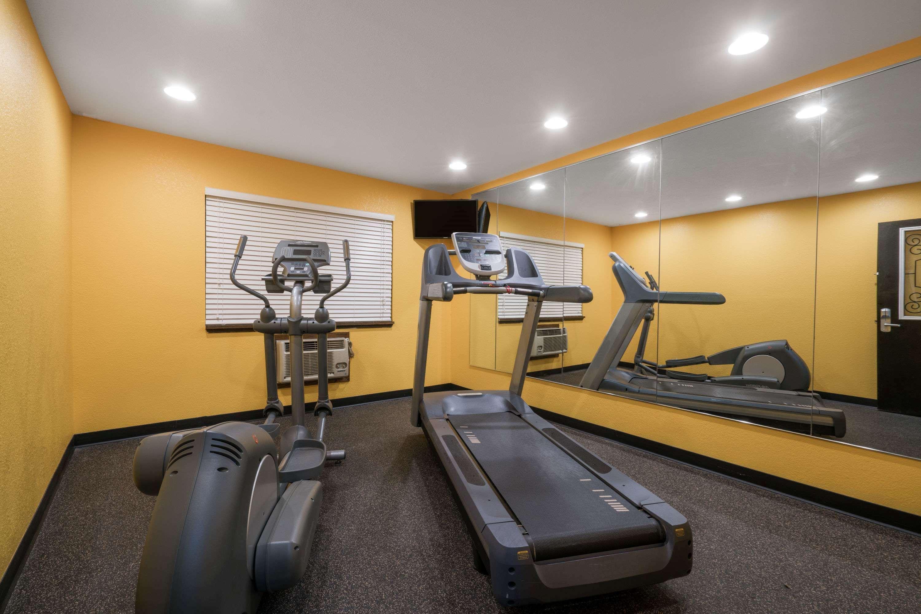 Super 8 By Wyndham Rochester Mayo Clinic Area Luaran gambar